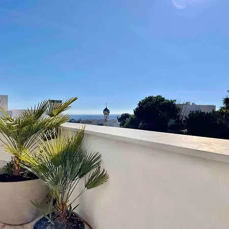 Atico Con Vistas Al Mar Y Terraza De 240m2 Apartment