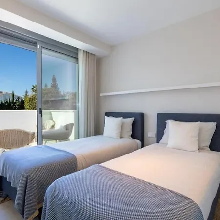 Atico Con Vistas Al Mar Y Terraza De 240m2